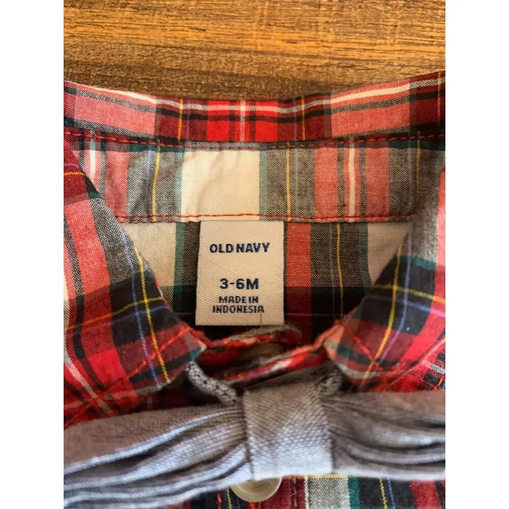 OLD NAVY Boy’s Holiday Plaid with Bow Tie One Piece / Size: 3-6 Months